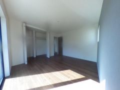 寝室・子供部屋に最適な明るい洋室