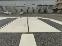並列3台駐車可能