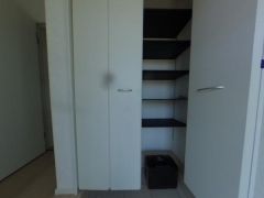 気持ちよく家族を迎えられる玄関収納付き