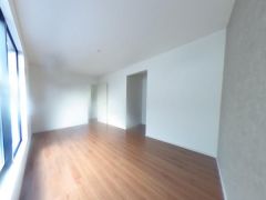 寝室・子供部屋に最適な明るい洋室