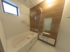 １日の疲れをいやす浴室は1坪以上