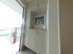 気持ちよく家族を迎えられる玄関収納付き