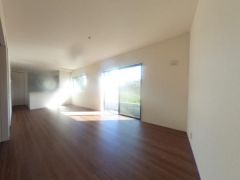 日当り良好な明るいリビング