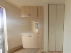 気持ちよく家族を迎えられる玄関収納付き