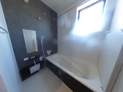 １日の疲れをいやす浴室は1坪以上