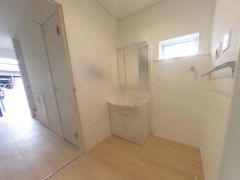 収納力と機能性にすぐれた洗面台