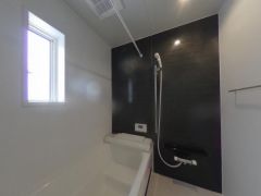 １日の疲れをいやす浴室は1坪以上