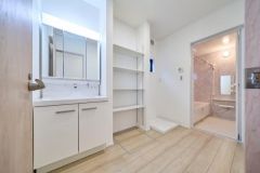 収納力と機能性にすぐれた洗面台