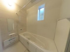 １日の疲れをいやす浴室は1坪以上