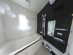 １日の疲れをいやす浴室は1坪以上