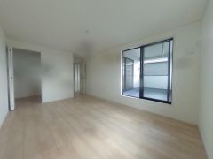 寝室・子供部屋に最適な明るい洋室