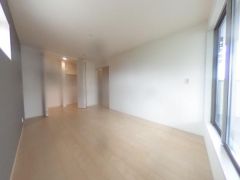 寝室・子供部屋に最適な明るい洋室