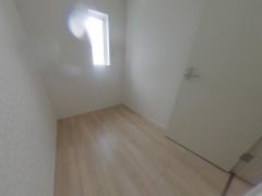 窓付き換気OKの納戸