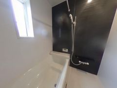 １日の疲れをいやす浴室は1坪以上