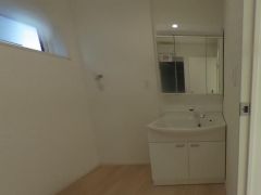 収納力と機能性にすぐれた洗面台