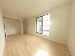 寝室・子供部屋に最適な明るい洋室