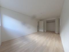 寝室・子供部屋に最適な明るい洋室