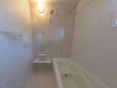 １日の疲れをいやす浴室は1坪以上