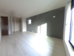 寝室・子供部屋に最適な明るい洋室