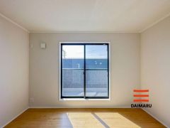寝室・子供部屋に最適な明るい洋室