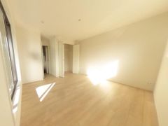 寝室・子供部屋に最適な明るい洋室