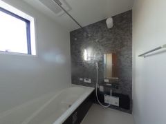 １日の疲れをいやす浴室は1坪以上