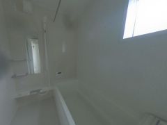 １日の疲れをいやす浴室は1坪以上