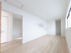 寝室・子供部屋に最適な明るい洋室