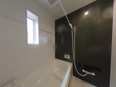 １日の疲れをいやす浴室は1坪以上