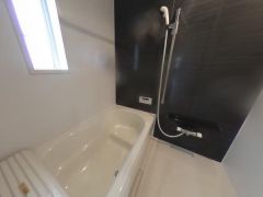 １日の疲れをいやす浴室は1坪以上