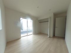 寝室・子供部屋に最適な明るい洋室