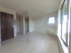 寝室・子供部屋に最適な明るい洋室