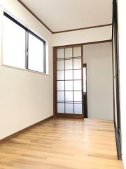 窓付き換気OKの納戸