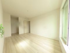 寝室・子供部屋に最適な明るい洋室