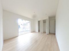 寝室・子供部屋に最適な明るい洋室