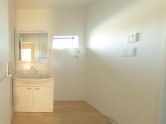 収納力と機能性にすぐれた洗面台