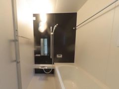 １日の疲れをいやす浴室は1坪以上