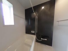 １日の疲れをいやす浴室は1坪以上