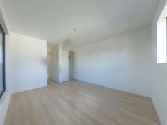 寝室・子供部屋に最適な明るい洋室