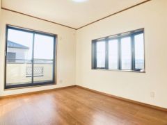 寝室・子供部屋に最適な明るい洋室