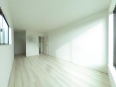 寝室・子供部屋に最適な明るい洋室