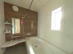 １日の疲れをいやす浴室は1坪以上