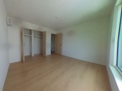 寝室・子供部屋に最適な明るい洋室
