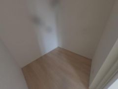 季節物の衣装もスッキリ収納できるWIC