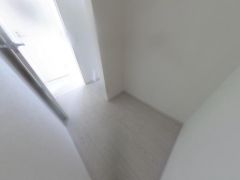 季節物の衣装もスッキリ収納できるWIC