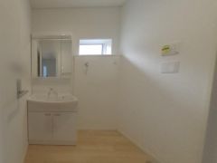 収納力と機能性にすぐれた洗面台