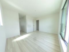寝室・子供部屋に最適な明るい洋室