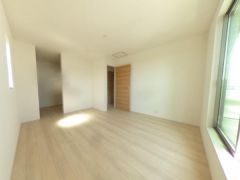寝室・子供部屋に最適な明るい洋室