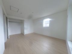 寝室・子供部屋に最適な明るい洋室