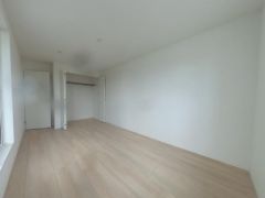 寝室・子供部屋に最適な明るい洋室